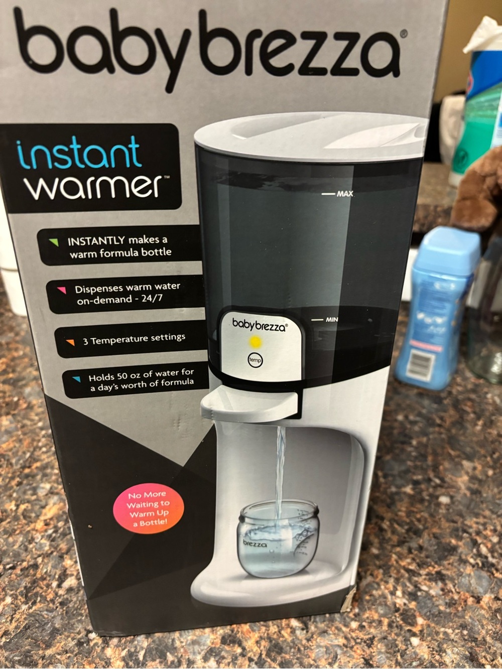 babybrezza Instant Warmer in White and Black